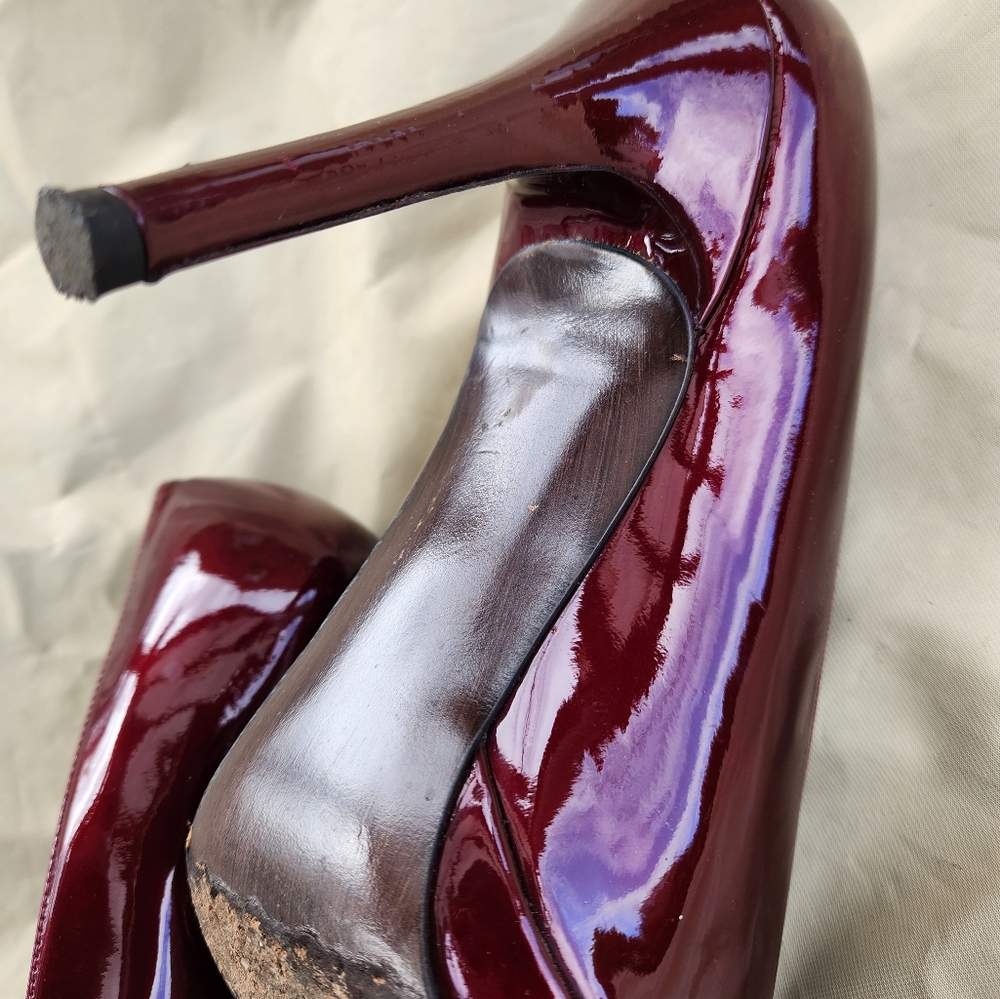 Stuart Weitzman Pumps - image 4